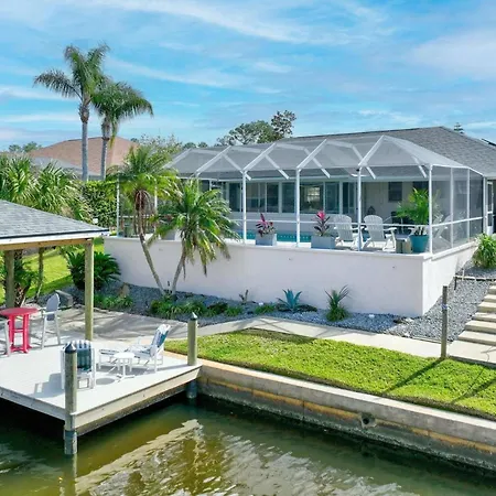 Collinson Ct Retreat | Palm Coast Villa
